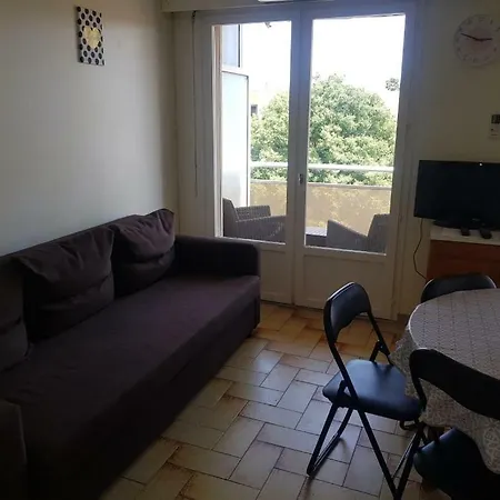 T2 Apartman Six-Fours-les-Plages